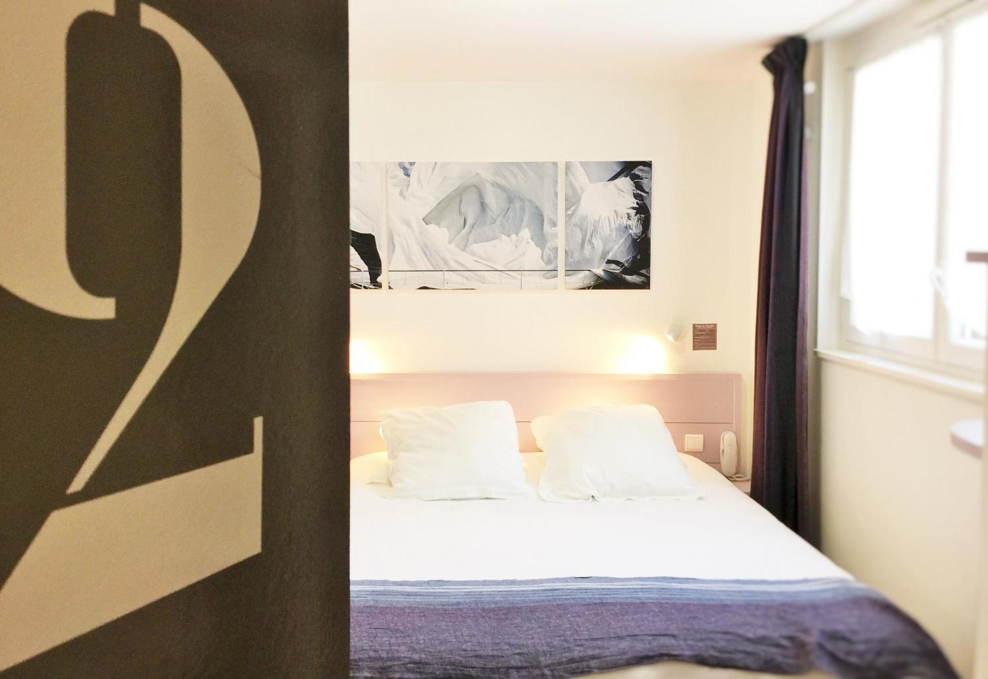 Hotel La Marine, Vieux Port La Rochelle  Rom bilde