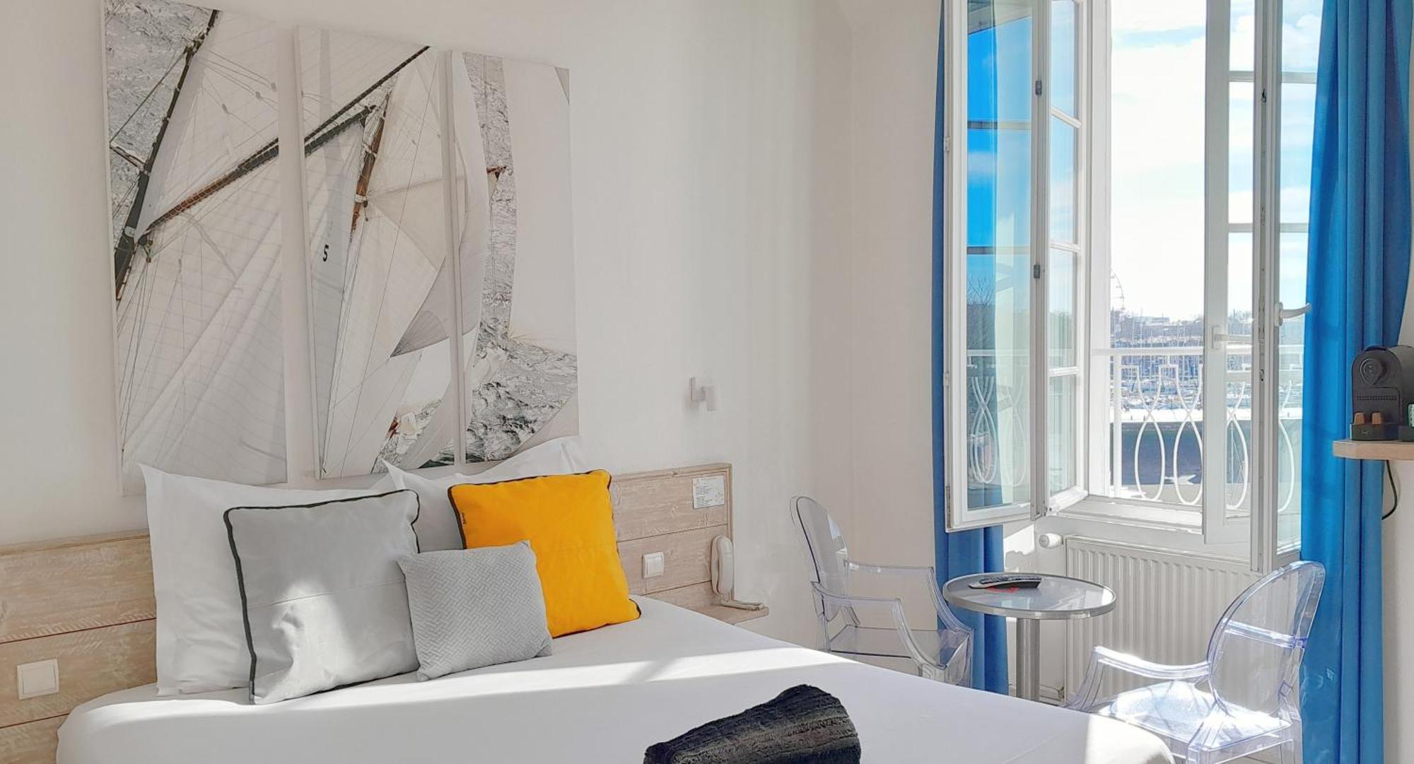 Hotel La Marine, Vieux Port La Rochelle  Eksteriør bilde