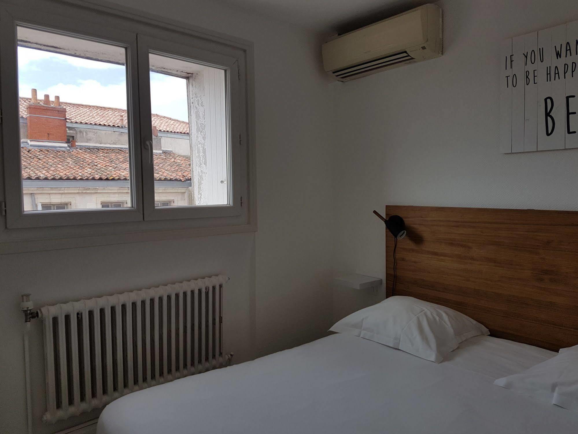Hotel La Marine, Vieux Port La Rochelle  Eksteriør bilde