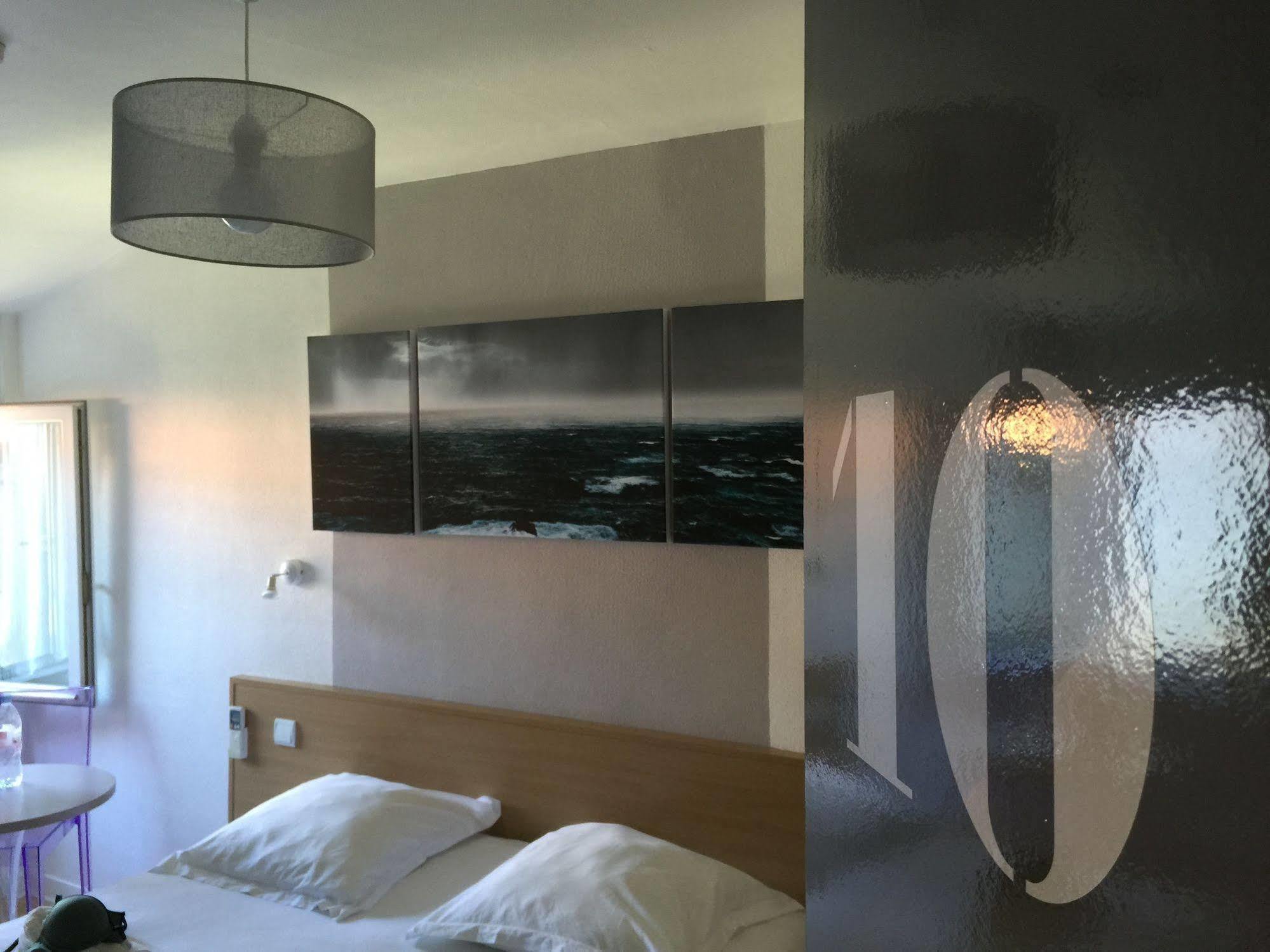 Hotel La Marine, Vieux Port La Rochelle  Eksteriør bilde